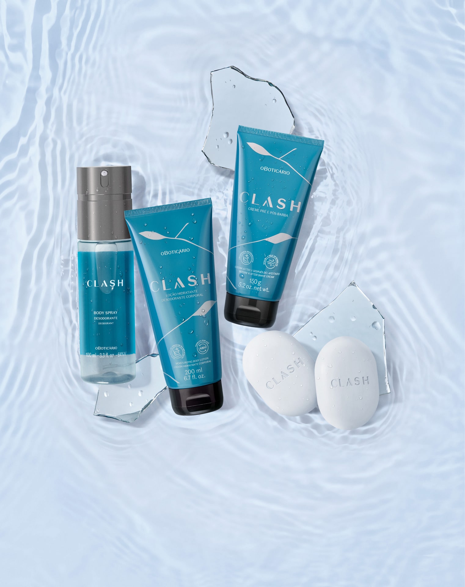 Produtos da linha Clash posicionados sobre a água e rodeados por pedaços de vidro quebrado.