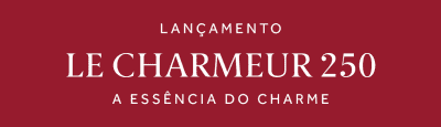 Um frasco do lançamento Le Charmeur 250 Eau de Parfum. A essência do charme.