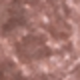 A imagem mostra um frasco aberto, retangular, transparente ao lado do aplicador de rosquear e com a ponta com a cor da sombra líquida, rosa. O rótulo do frasco é preto com logo da marca em dourado e "Liquid Eyeshadow" em branco no rodapé.