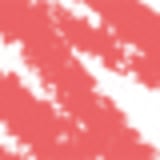 A imagem mostra um lápis de boca de cor nude, com parte de fora preta e logo da marca escrito em branco. ao lado, sua tampa também preta.