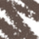 A imagem mostra o lápis para sobrancelhas com um design preto fosco e o nome da marca impresso no corpo do produto. Em uma ponta apresenta o lápis e do outro lado uma escovinha para pentear os fios da sobrancelha. Ao lado está a tampa marrom do produto.