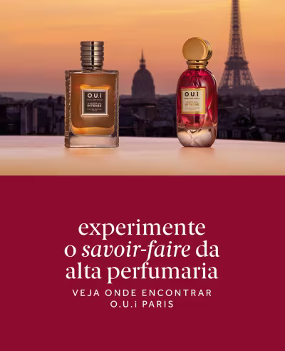 Um frasco de Iconique 001 Intense e outro de Scapin 245 Intense, com a Torre Eiffel ao fundo em um cenário de pôr do sol. Veja onde encontrar O.U.i Paris.