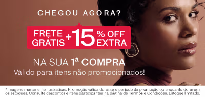 O banner mostra uma modelo com maquiagem suave e pele iluminada, segurando um produto. O texto promocional oferece frete grátis e 15% de desconto extra na primeira compra de itens não promocionados.
