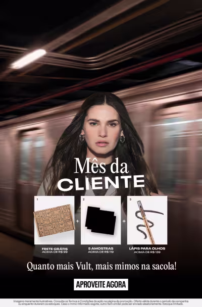 A imagem mostra uma mulher de cabelos longos e escuros em estação de metrô, comunicando a promoção do Mês da Cliente com mimos progressivos.