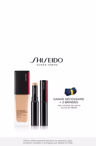 Produtos da marca Shiseido, incluindo um frasco de sérum facial e um pote de creme facial. Também há uma oferta de um mini sérum facial com a compra de produtos da marca.