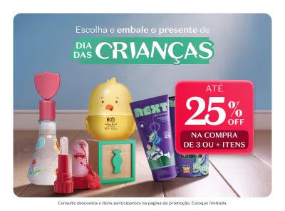A imagem apresenta diversos produtos infantis, como brinquedos, cosméticos e acessórios, em um ambiente com fundo azul. Há um texto promocional sobre o Dia das Crianças, com informações sobre descontos de até 25% na compra de 3 ou mais itens.