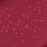 A imagem mostra a tampa da embalagem de balm, semelhante a uma tampa de batom, transparente e cilíndrica. Ao lado, a embalagem do balm, com o produto de cor rosada com a palavra KIND escrito na embalagem.