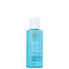 Frasco de shampoo Moroccanoil Moisture Repair, com embalagem azul clara e rótulo branco, contendo 70 ml do produto para cabelos enfraquecidos e danificados.