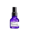 Frasco de soro de cabelo da marca L'Oréal Professionnel, da linha Keratin Alpha Sleek, com 5% de queratina. O frasco possui formato cilíndrico, com tampa preta e corpo em vidro de cor roxa translúcida.