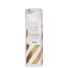 Frasco branco com rótulo dourado da linha Skelt, contendo "Iluminador Corporal Body Glow" com 120ml de volume. Embalagem com design moderno e linhas douradas, indicando um produto de beleza para iluminação e realce da pele.