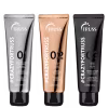 Três produtos capilares TRUSS. O primeiro contém um shampoo bidimensional. O segundo contém uma máscara de proteína para reconstrução imediata dos fios. O terceiro tubo é preto e contém uma máscara lipídica para hidratação.