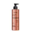 O produto apresentado é um sabonete líquido da marca Labotrat, com a fragrância de melancia. A embalagem é um frasco plástico com um dispensador na parte superior, com a cor predominante sendo um tom de laranja.