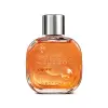 Frasco de vidro transparente com líquido laranja, tampa prateada e letras pretas e em relevo contendo 100ml de desodorante colônia Celebre Agora Feminino.