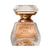 Frasco de Eau De Parfum da marca Elysée em formato geométrico com líquido na cor âmbar e tampa em forma de cristal lapidado, em tons de dourado e com rótulo em relevo com o nome da marca.