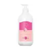O produto apresentado é um frasco de 400 ml de um produto de cuidados pessoais da marca Cuide-se bem. O frasco é branco com um rótulo rosa destacando o nome "Doçura na Pessegura" e o texto "Loção desodorante hidratante".