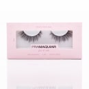 Caixa rosa com par de cílios postiços pretos da marca Pramaquiar, com texto "Efeito Natural" e informações sobre o produto como "Base maleável, leve, reutilizável".