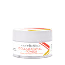 Pó acrílico colorido Cuccio. A embalagem é um recipiente branco redondo com um rótulo vermelho, amarelo e branco. O rótulo exibe o nome da marca e o texto "Colour Acrylic Powder" indicando que se trata de um pó acrílico colorido.