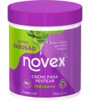Creme para pentear hidratante da marca Novex, embalagem plástica roxa de 1kg. A embalagem tem uma faixa verde com o texto "Super Babosão" e uma imagem de folhas verdes com gotas.