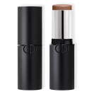 Contorno em bastão, embalagem com formato cilíndrico na cor preto fosco.