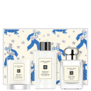 A imagem mostra os três produtos e ao fundo uma caixa estilizada em tom azul e bege.