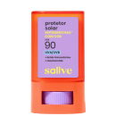Protetor Solar com Cor Antimanchas, da marca Sallve.
