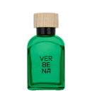 Frasco de perfume da marca Adolfo Dominguez, com um design moderno e minimalista. O frasco possui uma forma cilíndrica com uma tampa de madeira, e a cor predominante é um verde vibrante. O rótulo do produto exibe o nome "VERBENA" em letras pretas.