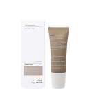 O produto é um sérum de contorno Up-Lift da marca Korres, na cor preta e bege, com embalagem de tubo de 40 mL. O rótulo destaca os benefícios do produto para a área do queixo, bochecha e pescoço.