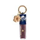Gloss labial da marca Bruna Tavares BT x Bridgerton, com brilho suave e textura leve.