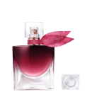 Frasco de perfume Lancôme com design elegante em tons de rosa e vermelho, com tampa decorada com elemento brilhante. Embalagem minimalista e sofisticada, com destaque para a cor e formato do recipiente.