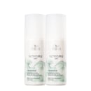 Dois frascos brancos da linha Nutricurls da Wella Professionals, contendo bálsamo definidor de cachos Curlixir Balm, com 150 ml cada. Os frascos apresentam o logotipo da marca e a descrição do produto em inglês e espanhol.