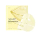 Máscara facial em gel de brilho com ácido kójico e cúrcuma da marca Medicube, em embalagem amarela e branca com texto informativo.