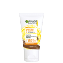 Garnier SkinActive Uniform & Matte Vitamina C FPS50 Negra - Protetor Hidratante Facial 40g