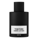 Frasco de perfume preto fosco da marca Tom Ford, com rótulo branco destacando o nome "Ombre Leather" e a palavra "Parfum". O design é minimalista e elegante, com uma tampa preta cilíndrica.