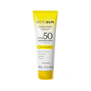 Protetor solar corporal de proteção alta (FPS 50) da marca Boti Sun. Embalagem em tubo plástico amarelo com detalhes em branco. Peso líquido de 120g.Contém proteção UVB, UVA e antioxidante. Rótulo com informações do produto em português.