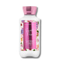 Hidratante corporal Sweet Pea, da marca Bath & Body Works