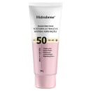 Protetor solar facial Hidrabene, com FPS 50 e textura ultraleve de rápida absorção. O tubo possui uma tampa rosqueável e a cor predominante é o branco, com detalhes em rosa claro. Contém 50g.