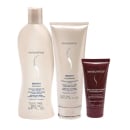 Um frasco de shampoo, um tubo de condicionador e um tubo de máscara capilar. O shampoo é chamado "Smooth Shampoo" e o condicionador é chamado "Smooth Conditioner". A máscara é chamada "Inner Restore Intense Moisturizing