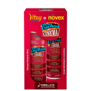 A imagem mostra caixa com shampoo e condicionador Embelleze Novex Meus Cachos de Cinema, de 300ml. É uma embalagem vermelha com detalhes dourados. Destaca  informações sobre os benefícios para os cuidados dos cabelos cacheados e crespos.