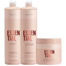 A imagem mostra três produtos da linha Essential de Braé. Dois produtos cilíndricos, um shampoo e um condicionador e um pote de máscara capilar. Todos são de plástico e possuem cor rosa claro.