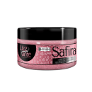 Máscara capilar. O rótulo exibe o nome "Safira" e menciona que o produto contém extrato de babosa, cera de cana-de-açúcar e ureia, indicando que se trata de um tratamento para cabelos.
