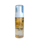 O produto apresentado é um Água Auto Bronzeadora da marca Labotrat. Trata-se de um frasco plástico branco com uma tampa transparente. Volume de 130ml.