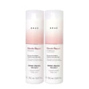 São dois frascos de plástico brancos com detalhes em rosa claro. Um é rotulado como "Blonde Repair Shampoo" e o outro como "Blonde Repair Conditioner", ambos da marca Braé.