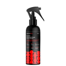 O produto apresentado é um fluido de pimenta negra da marca Labotrat, linha Pro. A embalagem é um frasco preto com um borrifador, com o nome do produto e algumas informações sobre seus benefícios impressos no rótulo.