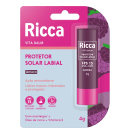 Protetor solar labial Vita Balm, da marca Ricca.