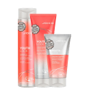 A imagem mostra três produtos da linha Youthlock da marca Joico: shampoo, condicionador e máscara em embalagem prateada e laranja, com letras brancas.