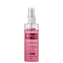 A imagem mostra um produto da marca Capim Clinical chamado "Remove Make". É é um demaquilante bifásico para remover maquiagem do rosto, lábios e olhos. O frasco tem um borrifador para aplicação fácil. Contém 150ml