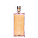 Perfume feminino em frasco retangular de vidro transparente. O líquido tem uma cor rosada. A embalagem apresenta o nome "Vivace" em letras douradas na parte frontal. Na parte inferior, está escrito "Deo Colônia Feminino" e "100ml 3.4 fl.oz".
