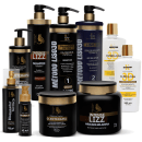 A imagem mostra uma variedade de produtos de cuidados capilares da marca Kerastinni. Os produtos incluem shampoos, máscaras capilares, óleos e tratamentos, com rótulos indicando suas funções.