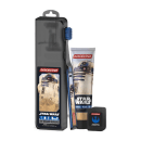 Este é um kit de viagem  da linha Star Wars da marca Dentalclean, contendo uma escova de dentes manual com cerdas azuis, um tubo de creme dental e uma caixa de fio dental. As embalagens apresentam a imagem do personagem R2-D2.