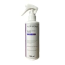 Produto de cuidado capilar da marca Alpha Line. Embalagem branca com spray borrifador. Rótulo roxo com texto descrevendo o produto como "Máscara Capilar Líquida" para hidratação profunda, condicionamento instantâneo e brilho intenso. Frasco de 180ml.